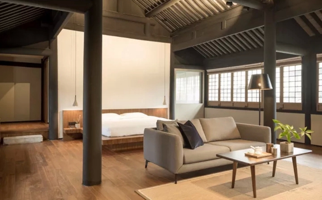全屋定制家具利用屋內的梁和柱，星空梵高全屋定制